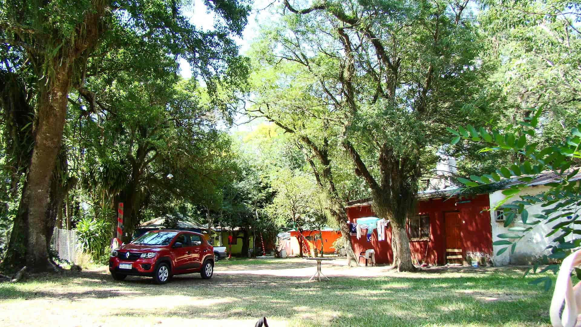 CAMPING: Complejo Paso de la Patria del Circulo de Oficiales de Policía de Corrientes.