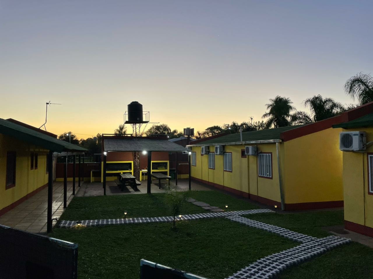 En Venta Complejo de 6 casas