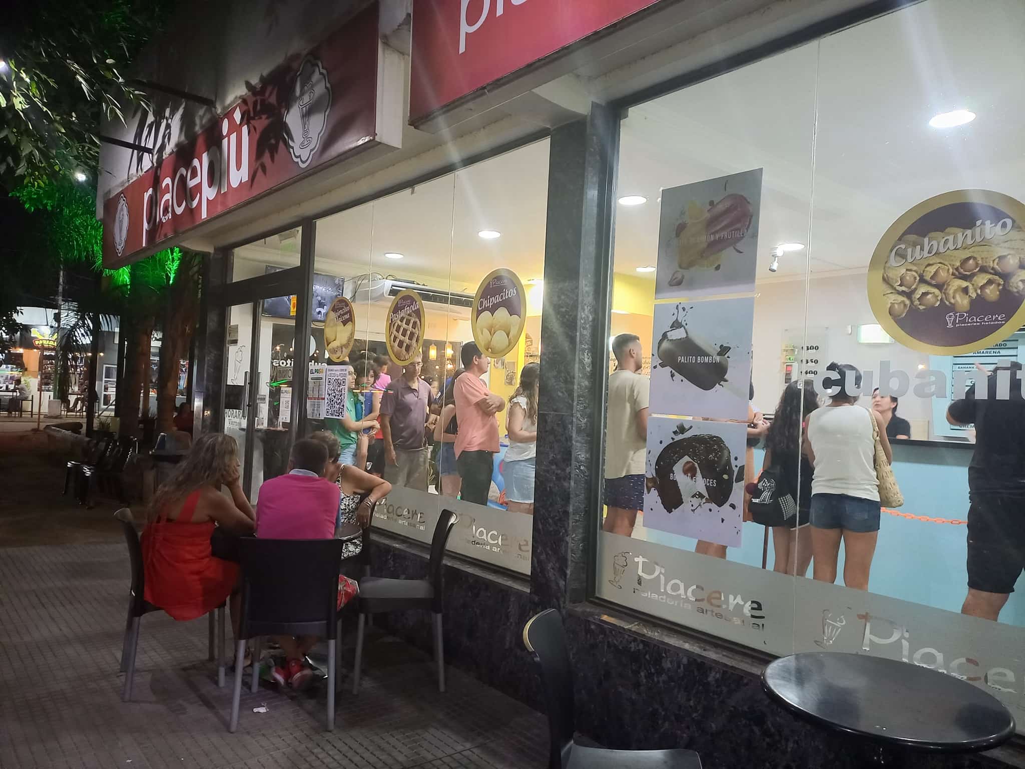 HELADERIA: PIACE PIU – Heladeria (ex Piacere)