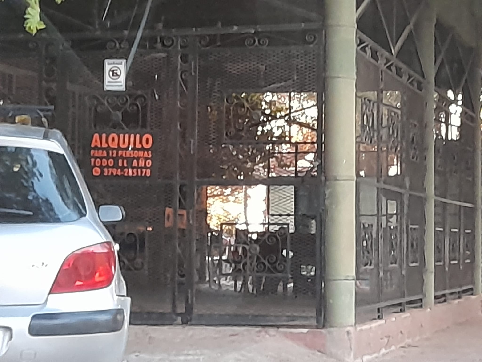 ALOJAMIENTO: Via publica 10